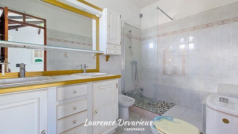 Maison - 204 m² - 5 pièces