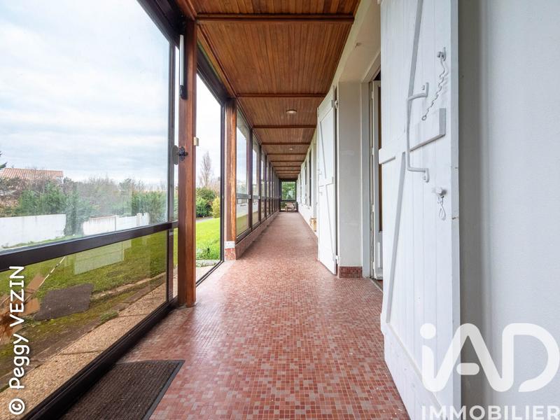 Maison - 235 m² - 10 pièces