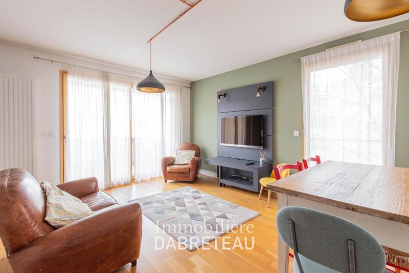 Appartement - 85 m² - 4 pièces