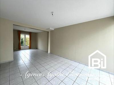 Maison - 97 m² - 5 pièces
