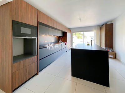 Maison - 170 m² - 6 pièces