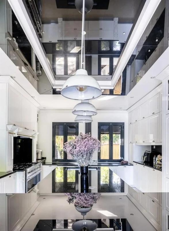 Maison - 340 m² - 5 pièces