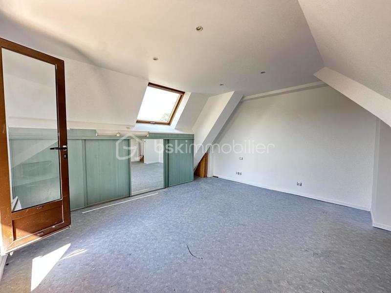 Maison - 207 m² - 7 pièces