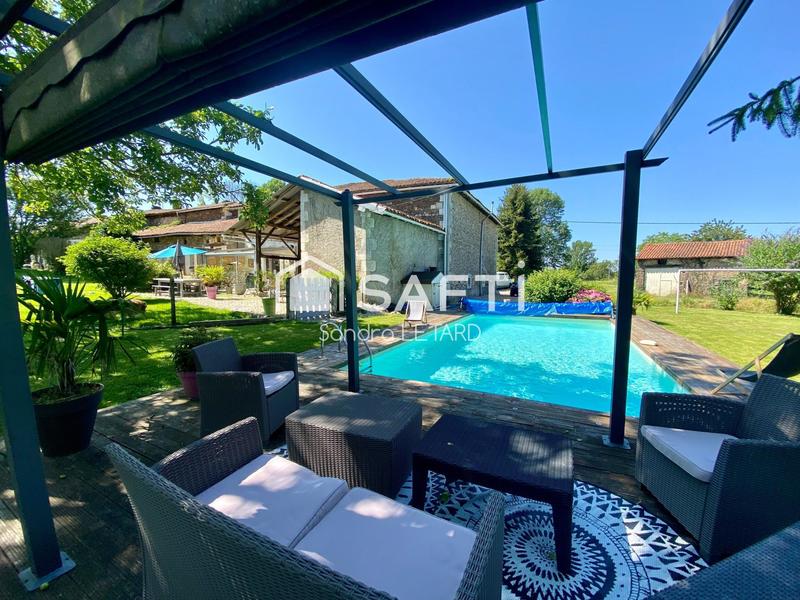 Maison - 250 m² - 7 pièces