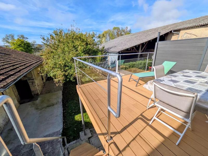 Maison - 205 m² - 5 pièces