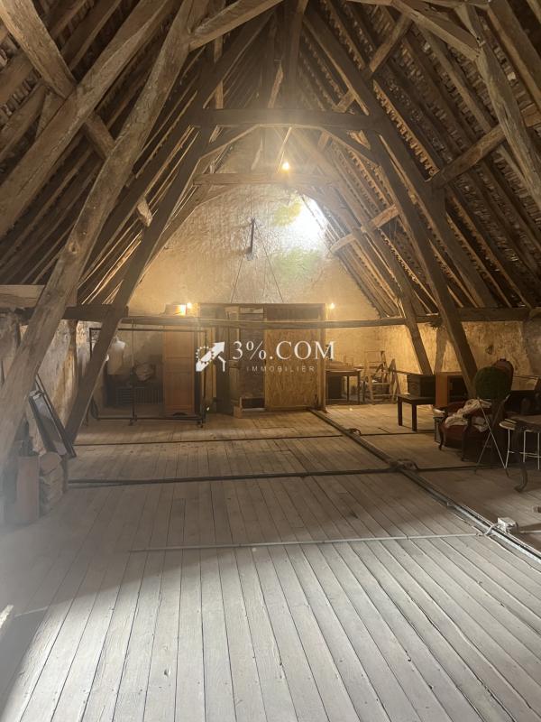 Maison de village - 250 m² - 2 pièces