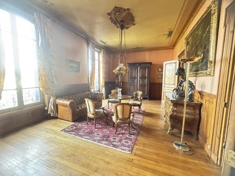 Maison - 184 m² - 10 pièces