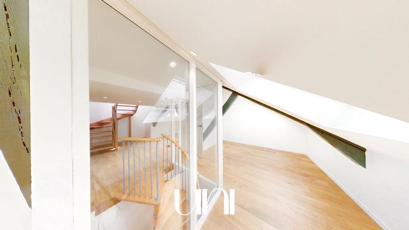 Duplex - 95 m² - 4 pièces