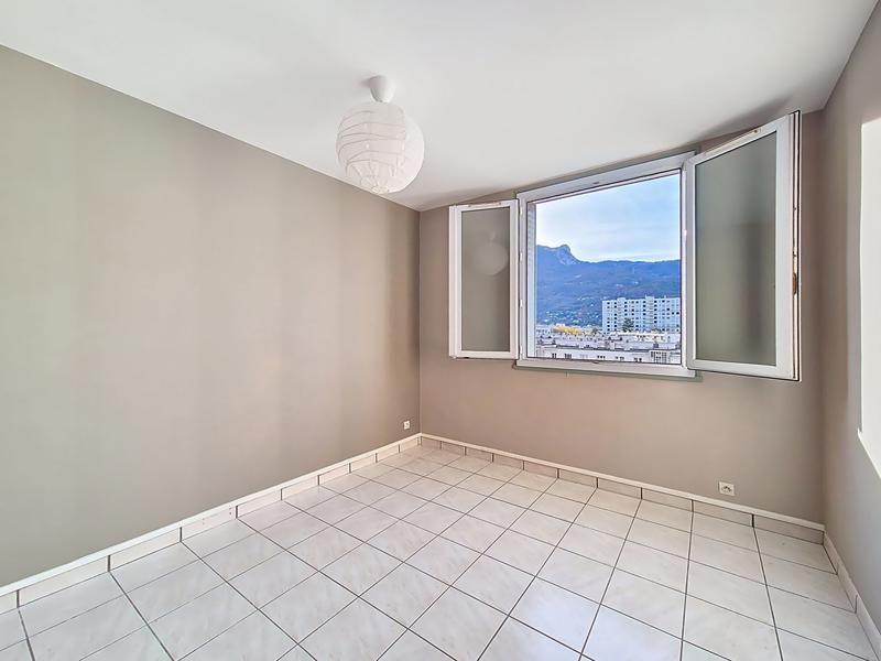 Appartement - 70 m² - 4 pièces