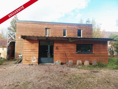 Maison - 98 m² - 5 pièces