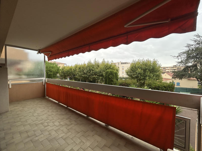 Appartement - 96 m² - 5 pièces