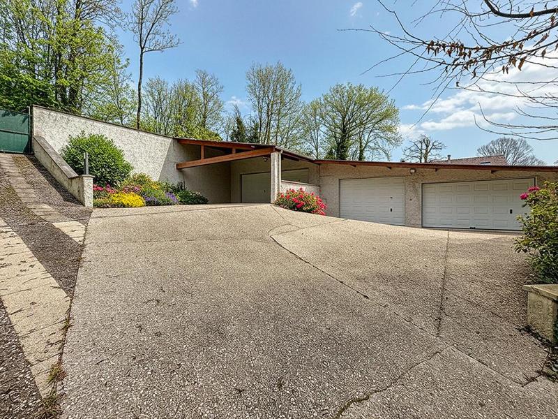 Maison - 180 m² - 7 pièces