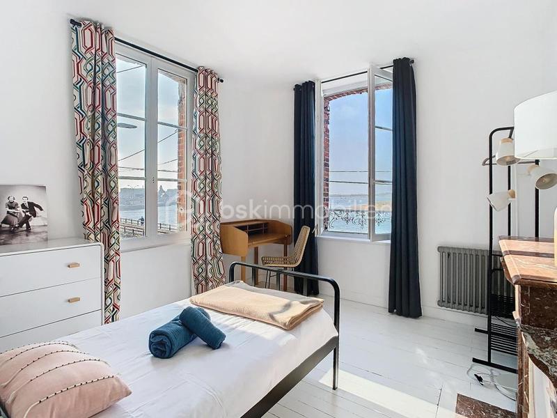 Maison - 161 m² - 8 pièces