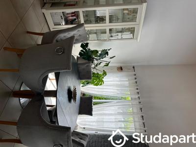 Chambre - 11 m² - 1 pièce