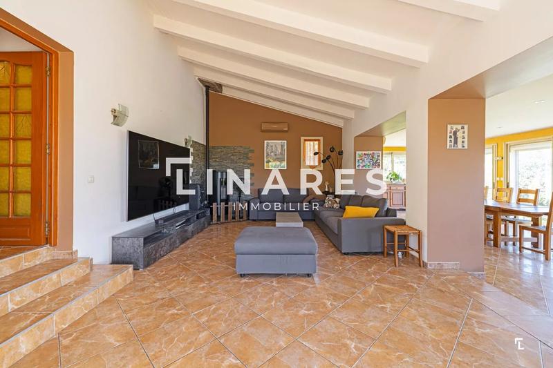 Villa - 167 m² - 6 pièces