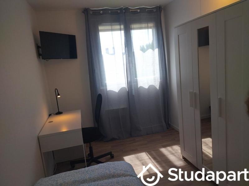 Chambre - 10 m² - 1 pièce