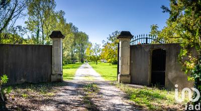 Maison - 385 m² - 7 pièces