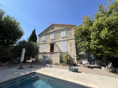 Maison - 234 m² - 9 pièces