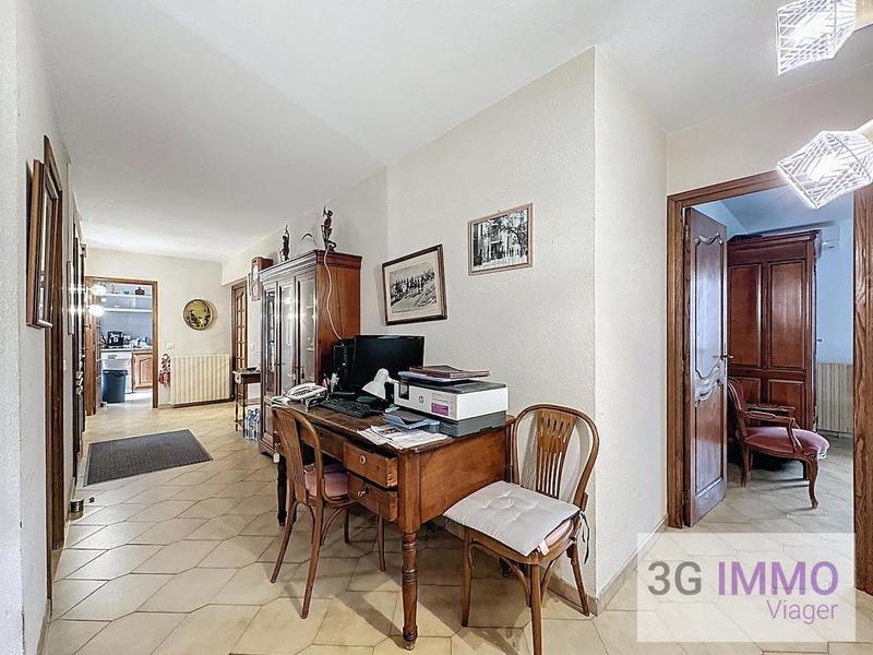 Viager - Villa - 210 m² - 8 pièces