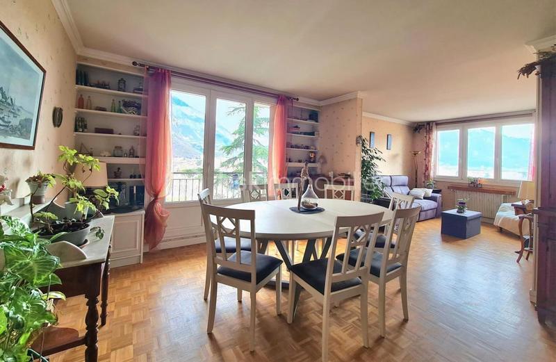 Appartement - 76 m² - 3 pièces