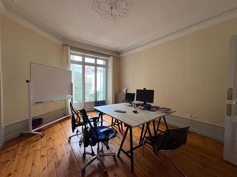 Appartement - 159 m² - 4 pièces