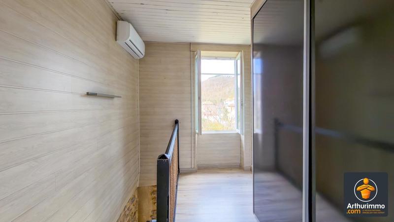 Maison - 90 m² - 3 pièces