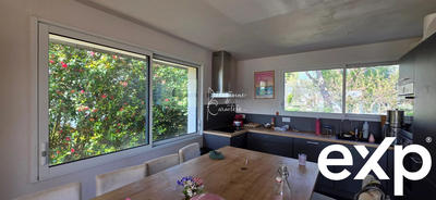 Maison - 215 m² - 9 pièces