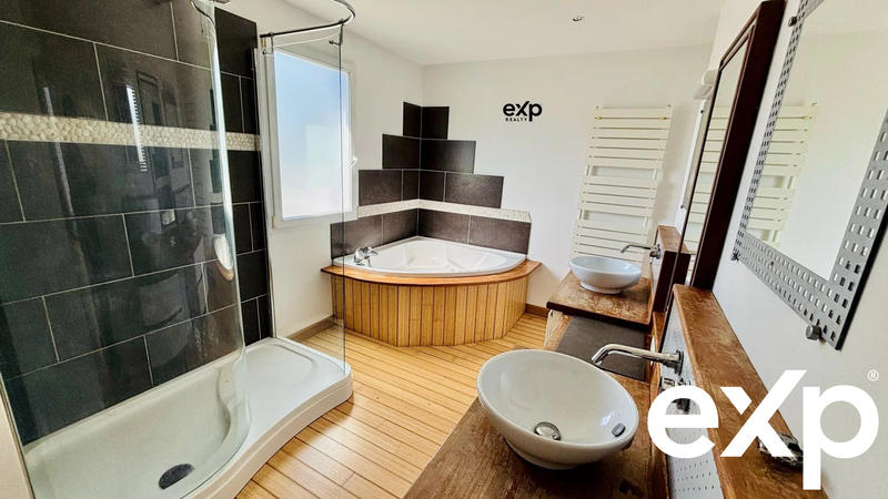 Maison - 136 m² - 5 pièces