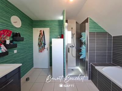 Maison - 120 m² - 5 pièces