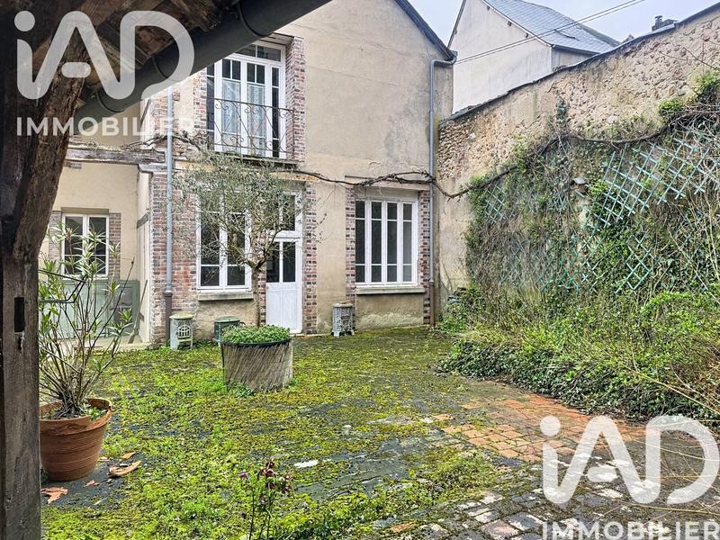 Maison de village - 304 m² - 12 pièces