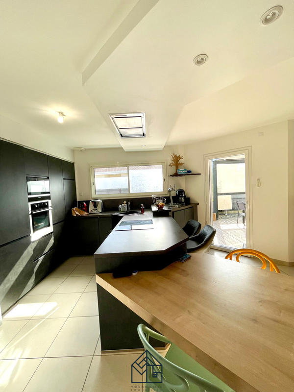 Maison - 105 m² - 4 pièces