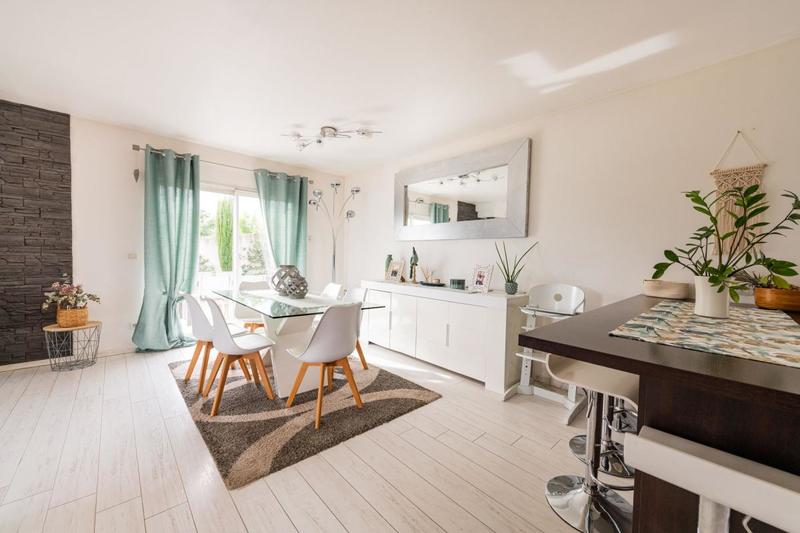 Maison - 90 m² - 4 pièces