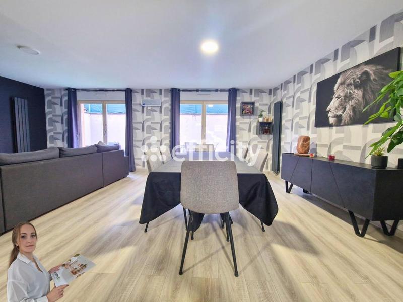 Maison - 110 m² - 5 pièces