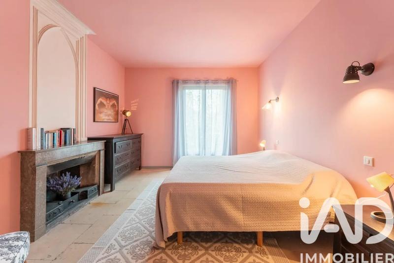 Maison - 217 m² - 7 pièces