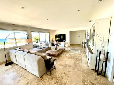 Appartement - 98 m² - 3 pièces