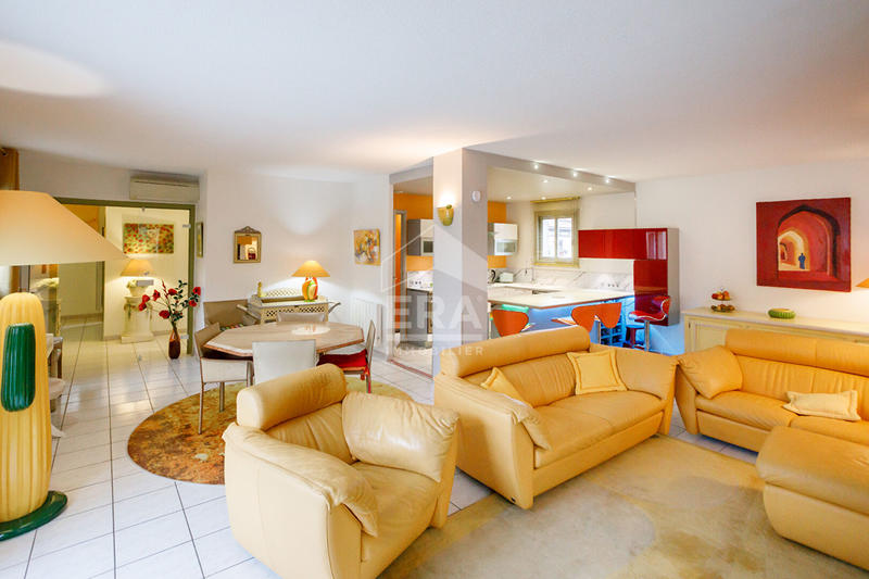 Maison - 195 m² - 5 pièces