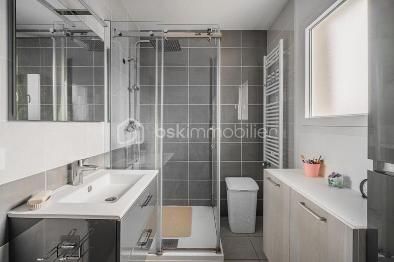 Maison jumelée - 90 m² - 4 pièces