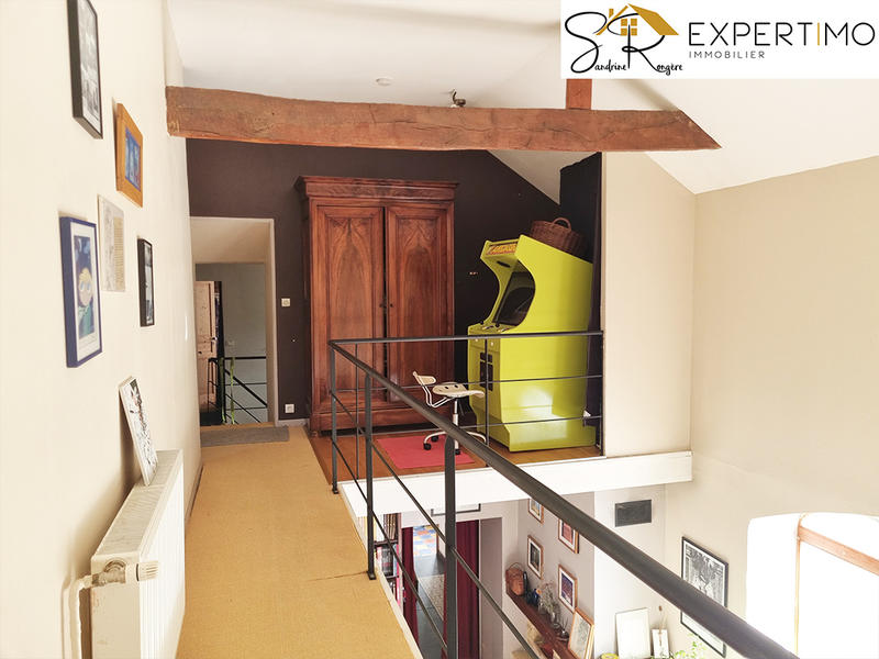 Maison - 230 m² - 6 pièces