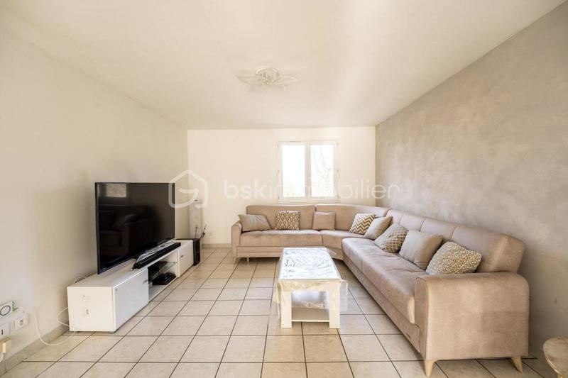 Maison traditionnelle - 152 m² - 6 pièces