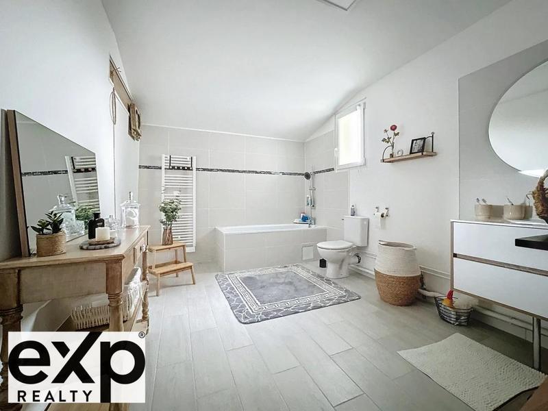 Maison - 157 m² - 7 pièces