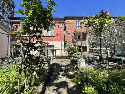 Maison - 140 m² - 9 pièces