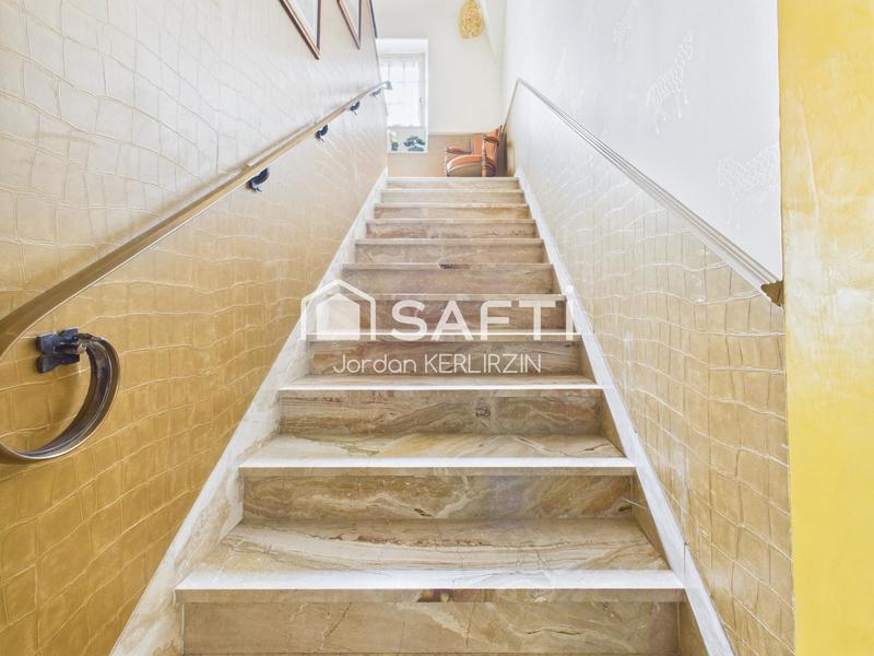 Maison - 380 m² - 13 pièces