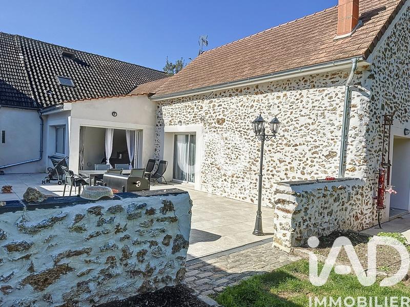 Maison de village - 196 m² - 7 pièces