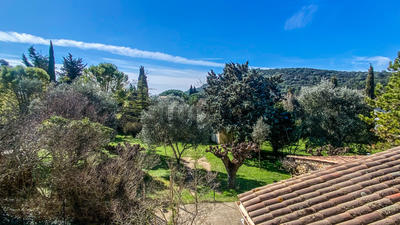 Mas - 185 m² - 7 pièces