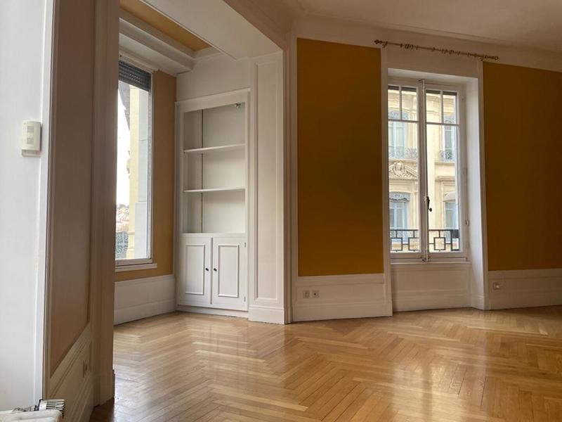 Appartement - 177 m² - 5 pièces