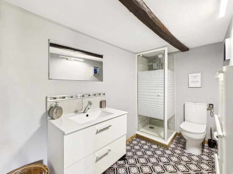 Maison - 234 m² - 10 pièces