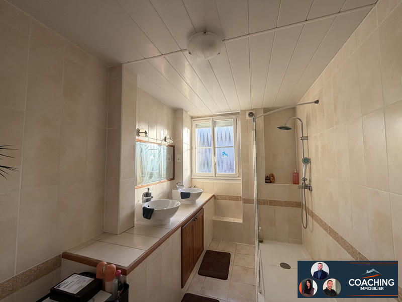 Maison - 205 m² - 7 pièces