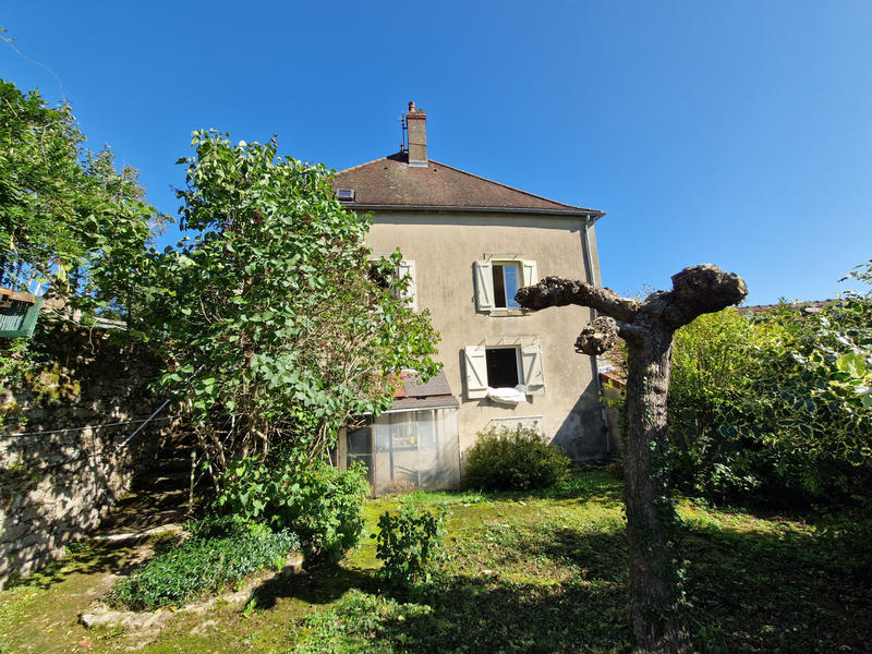 Maison - 186 m² - 8 pièces