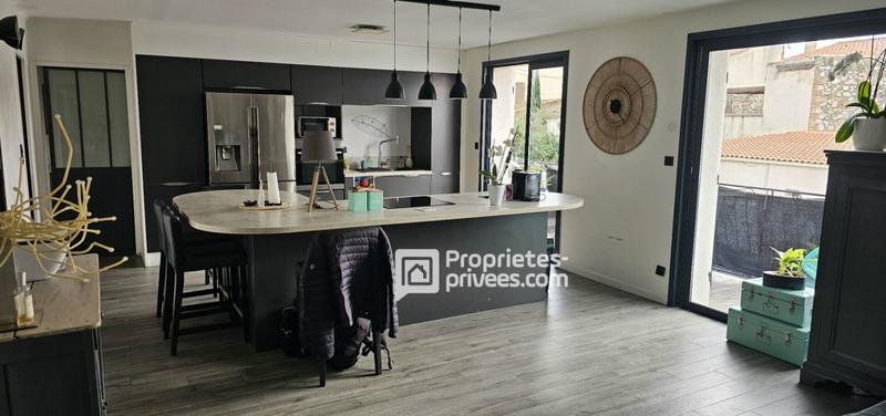 Maison - 190 m² - 8 pièces