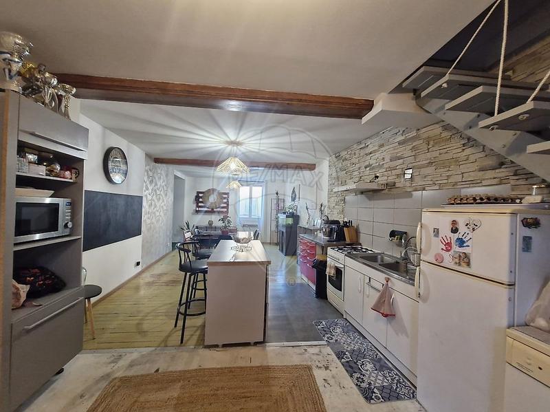 Appartement - 110 m² - 5 pièces